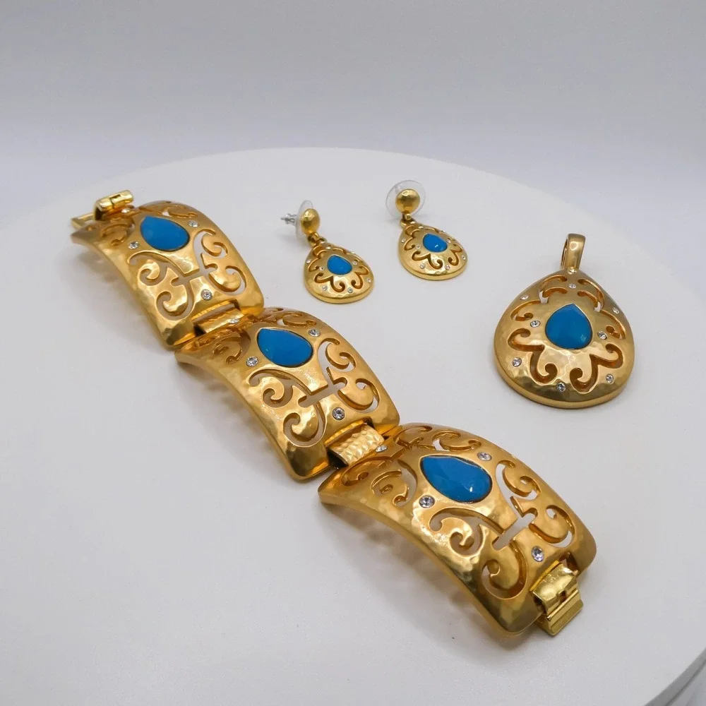 Brighton Versailles Jupiter Blue Hammered Goldtone Bracelet Pendant Earring Set